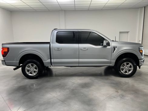 Used 2025 Ford F150 Lariat AWD/4WD image 10