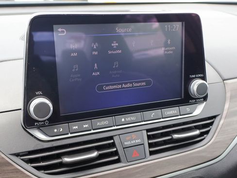 Used 2025 Nissan Altima 2.5 SV image 3