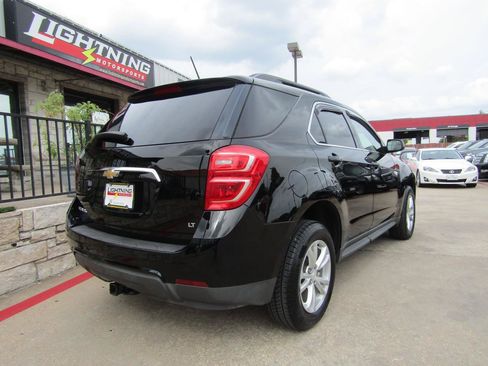 Used 2017 Chevrolet Equinox LT FWD image 4