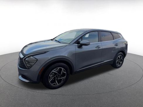 Used 2025 Kia Sportage LX image 8