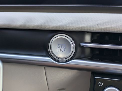 New 2026 Hyundai Tucson Blue SE image 28