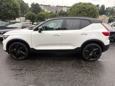 Used 2026 Volvo XC40 B5 Ultra w/ Climate Package AWD/4WD image 3
