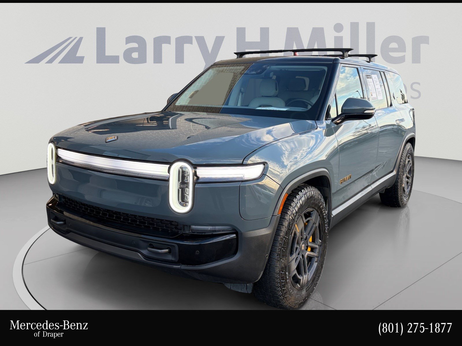 Used 2025 Rivian R1S Premium Dual AWD/4WD image 1