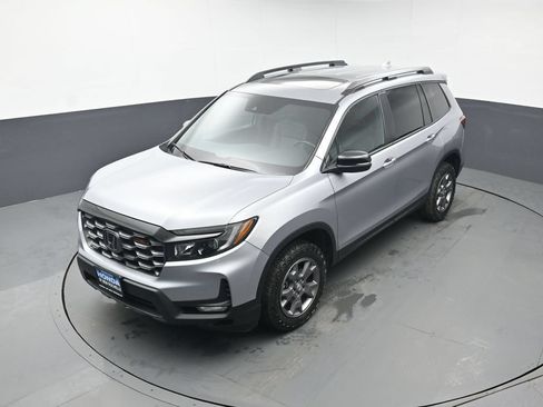 Certified 2024 Honda Passport TrailSport image 39