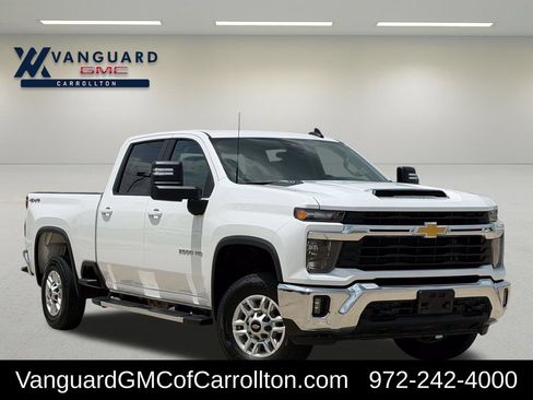 Used 2025 Chevrolet Silverado 2500 LT w/ Convenience Package AWD/4WD image 1