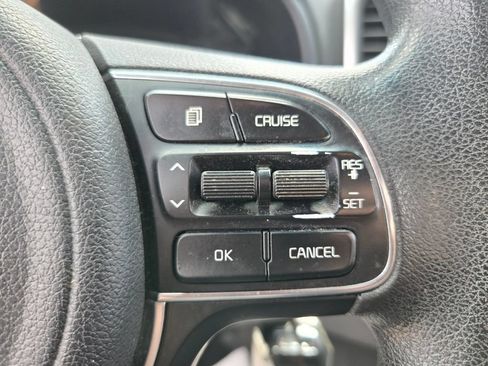 Used 2019 Kia Sportage LX FWD image 32