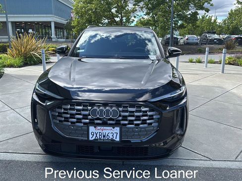 Used 2025 Audi Q5 Premium Plus w/ Premium Plus image 2