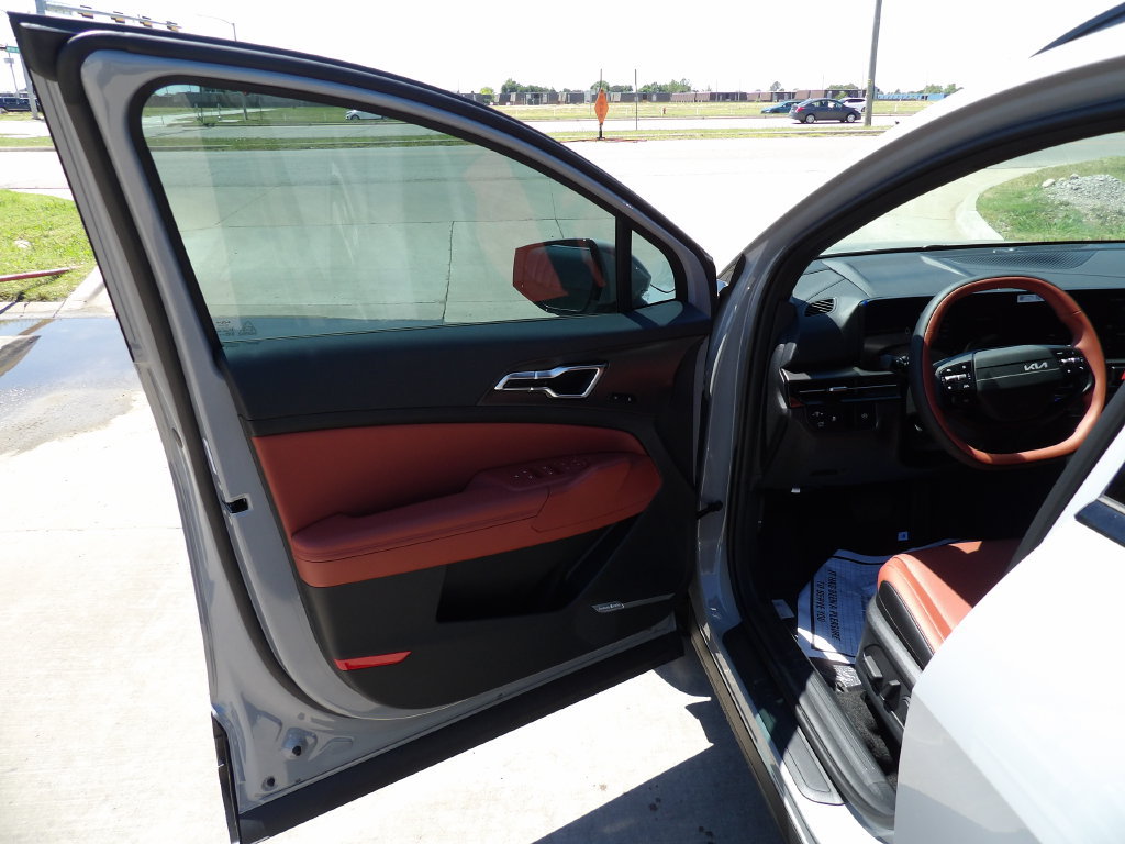 New 2026 Kia Sportage SX FWD image 10