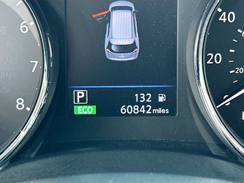 Used 2019 Nissan Rogue SL w/ Premium Package image 11