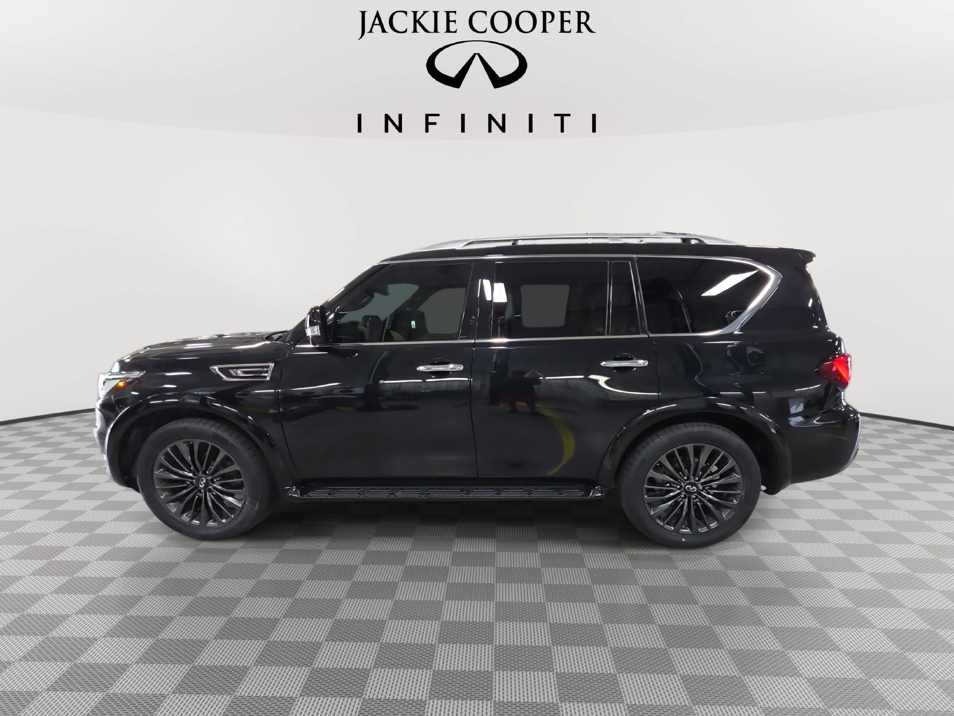 Certified 2024 INFINITI QX80 Sensory AWD/4WD image 8