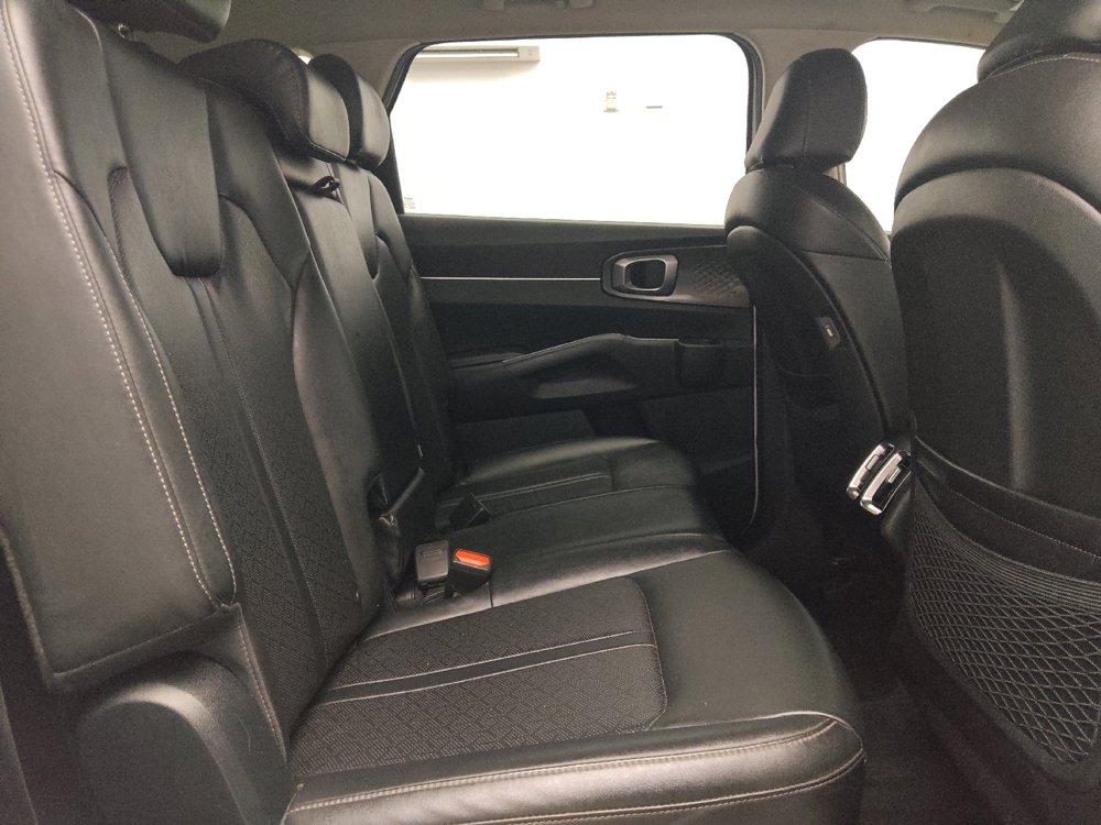 Used 2022 Kia Sorento S w/ Panoramic Sunroof Package FWD image 19