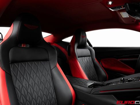Used 2024 Aston Martin DB12 Coupe image 33