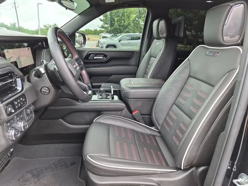 Certified 2025 GMC Yukon AT4 Ultimate AWD/4WD image 25