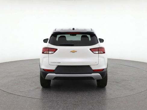 Used 2025 Chevrolet TrailBlazer LT FWD image 7