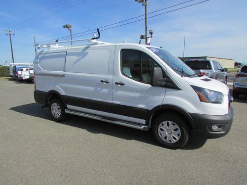 Used 2024 Ford Transit 250 Low Roof w/ Exterior Upgrade Package RWD image 5