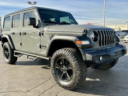 Used 2022 Jeep Wrangler Unlimited Sport image 6