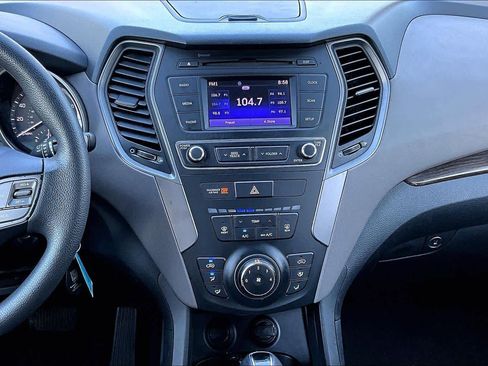 Used 2018 Hyundai Santa Fe Sport image 6