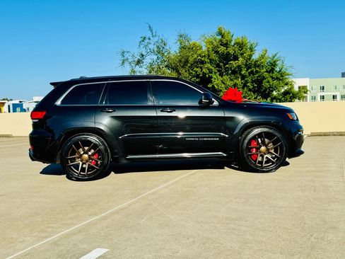 Used 2014 Jeep Grand Cherokee SRT8 w/ Luxury Group II image 26