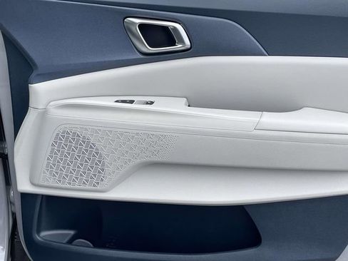 New 2026 Kia Carnival EX image 12