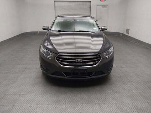 Used 2015 Ford Taurus Limited FWD image 14