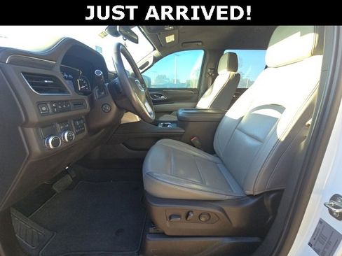 Used 2021 GMC Yukon SLT w/ SLT Luxury Package image 13