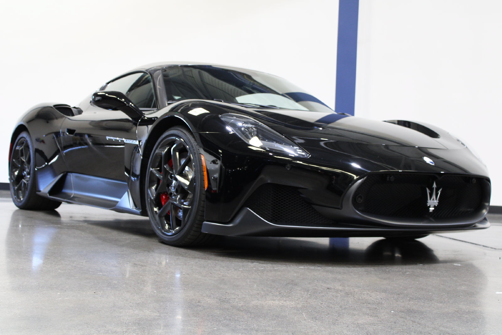 Used 2022 Maserati MC20 Coupe RWD image 5