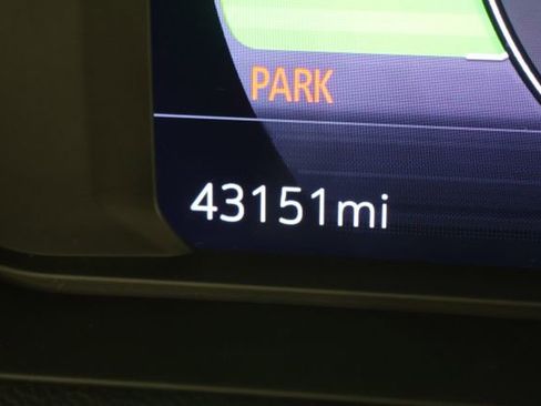 Used 2023 Chevrolet Bolt EUV LT w/ Convenience Package image 13