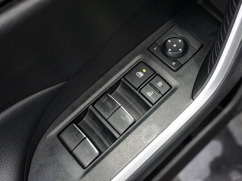 Used 2025 Toyota RAV4 XLE AWD/4WD image 6