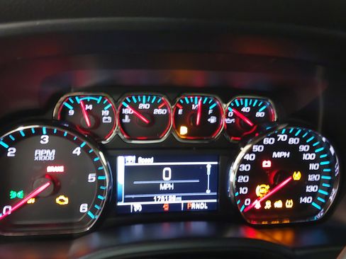 Used 2018 Chevrolet Silverado 1500 LT w/ All Star Edition image 18