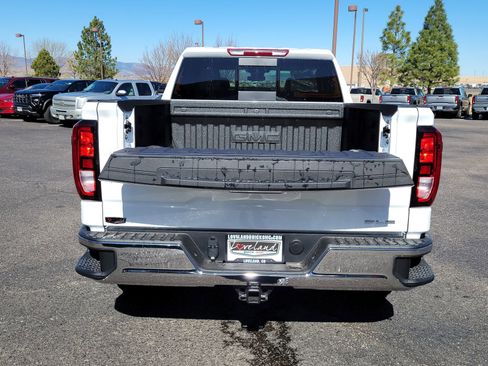 New 2026 GMC Sierra 1500 SLE w/ Preferred Package AWD/4WD image 11