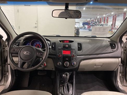 Used 2012 Kia Forte EX image 11