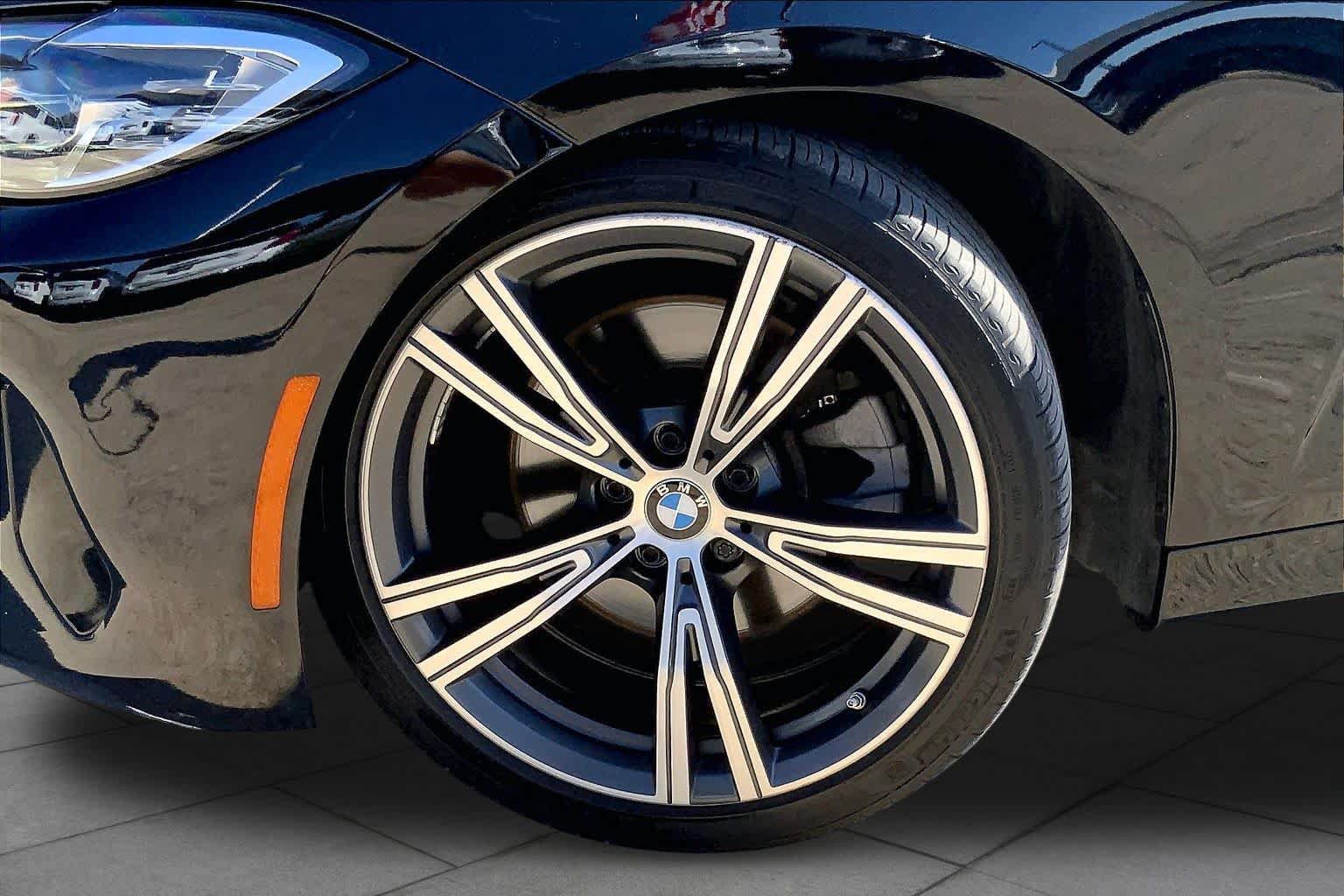 Used 2023 BMW 430i Coupe w/ Convenience Package RWD image 10