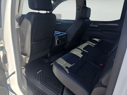 Used 2024 Chevrolet Silverado 1500 LTZ image 15