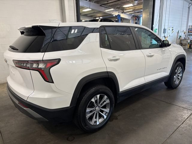 Used 2025 Chevrolet Equinox LT AWD/4WD image 4
