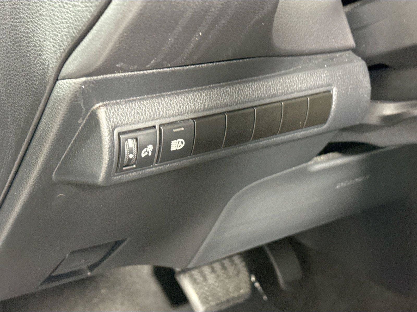 Certified 2024 Toyota Corolla LE FWD image 15