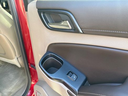 Used 2015 Chevrolet Tahoe LT image 41