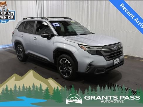 Used 2025 Subaru Forester Limited w/ Popular Package #1 AWD/4WD image 1