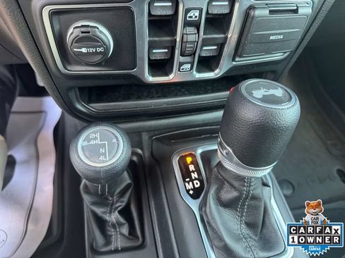 Used 2025 Jeep Wrangler Unlimited Sport AWD/4WD image 17