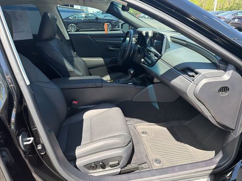 Used 2025 Lexus ES 300h F Sport w/ Accessory Package (Z1) image 24