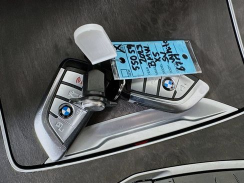Used 2023 BMW X5 xDrive40i w/ Premium Package AWD/4WD image 31
