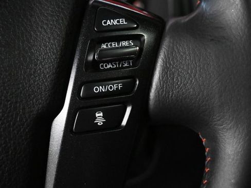 Used 2022 Nissan Titan PRO-4X w/ Pro-4x Convenience Package image 15