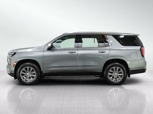 Used 2025 Chevrolet Tahoe Premier AWD/4WD image 2