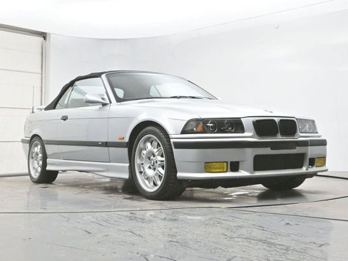 Used 1999 BMW M3 Convertible image 32