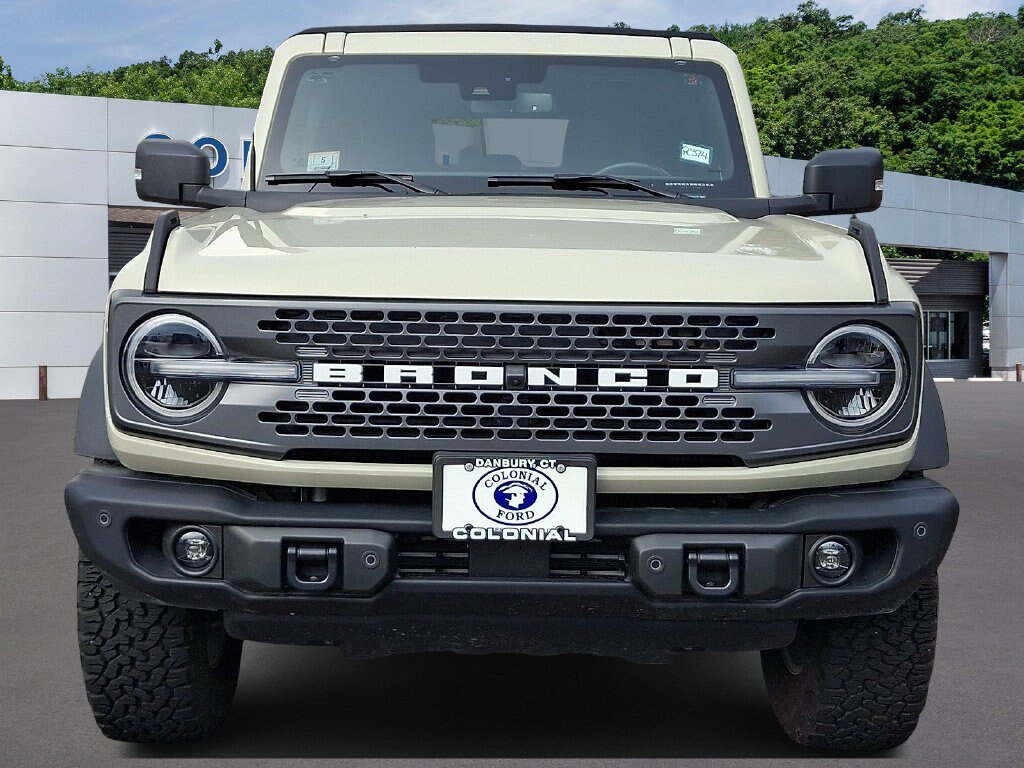Used 2025 Ford Bronco Badlands AWD/4WD image 2