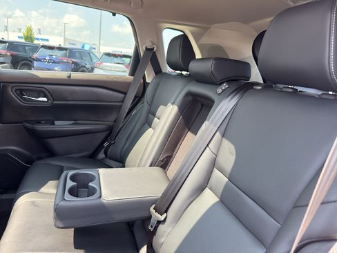 Certified 2023 Nissan Rogue SL w/ SL Premium Package AWD/4WD image 34
