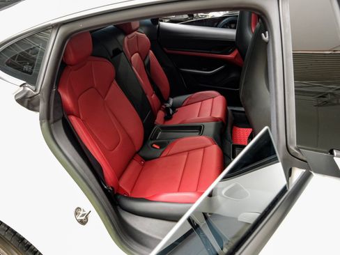 Used 2023 Porsche Taycan image 36