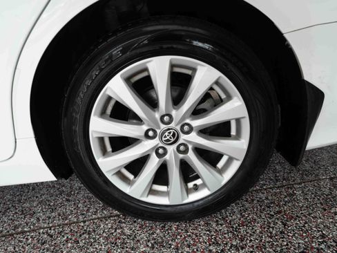 Used 2020 Toyota Camry LE FWD image 28