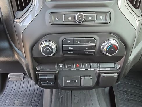 Used 2022 GMC Sierra 3500 Pro w/ Convenience Package image 15