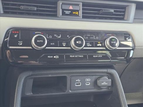 Used 2025 Honda Pilot EX-L image 24