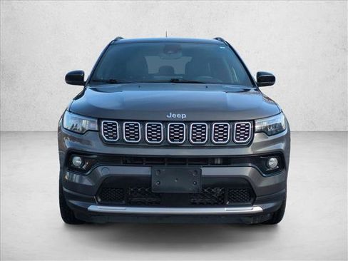 Used 2024 Jeep Compass Limited image 2